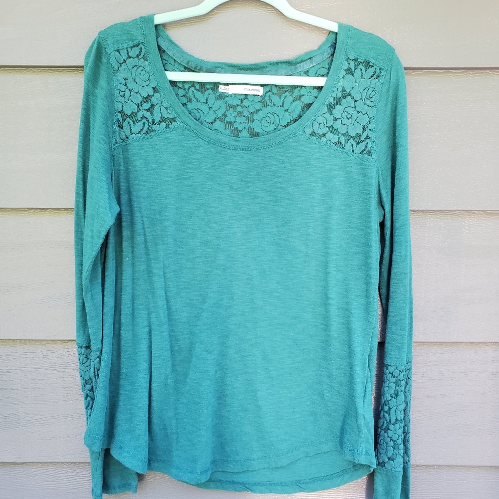 Long sleeve top